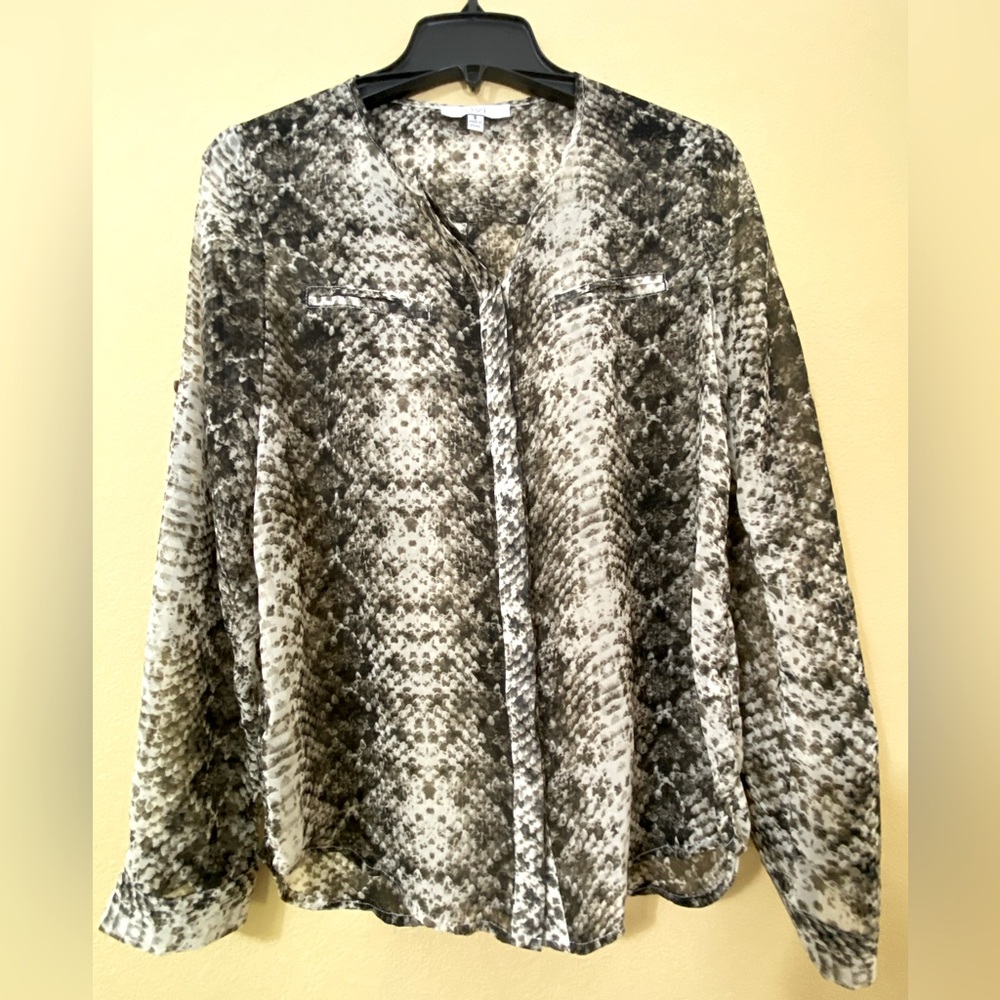 Elegant Animal print design Blouse in Size S ( Oversized)